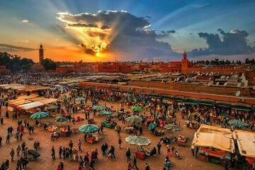 Vibrant sunset in Jemaa el-Fnaa, Marrakech