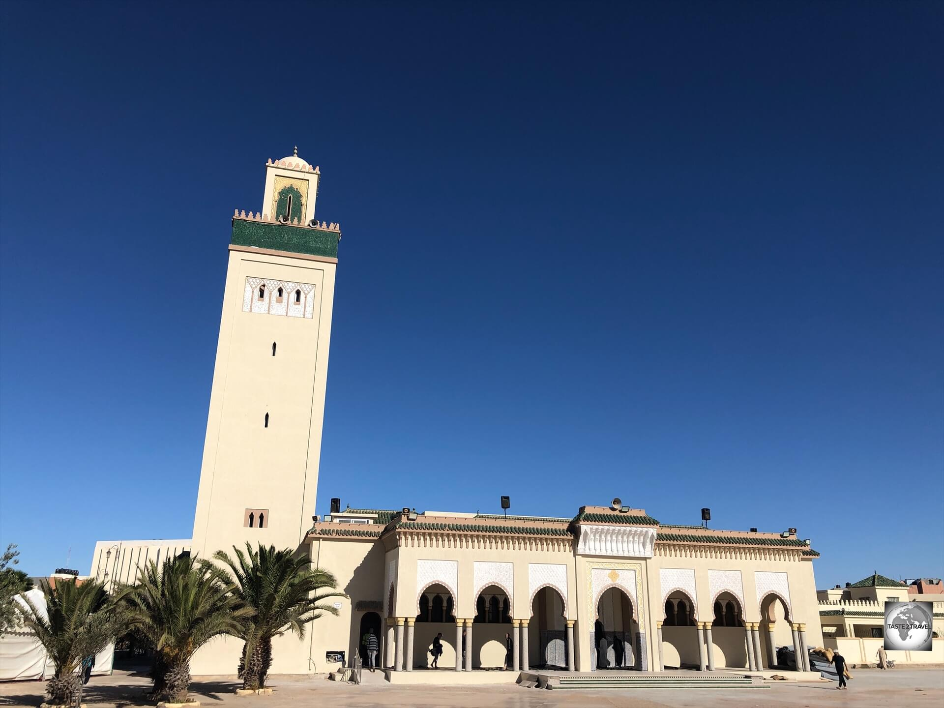 Moroccan Dirham banknotes featuring national emblems and architectural landmarks